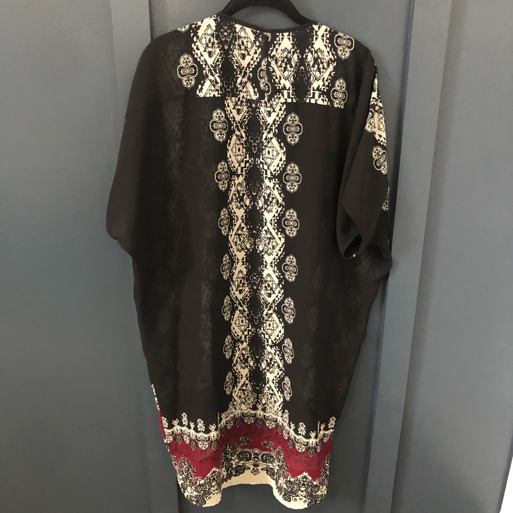 Allover Pattern Kimono - Picture 2 of 4